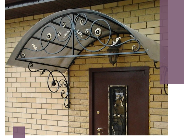 Изготовление козырьков из металла под ключ в Бирске