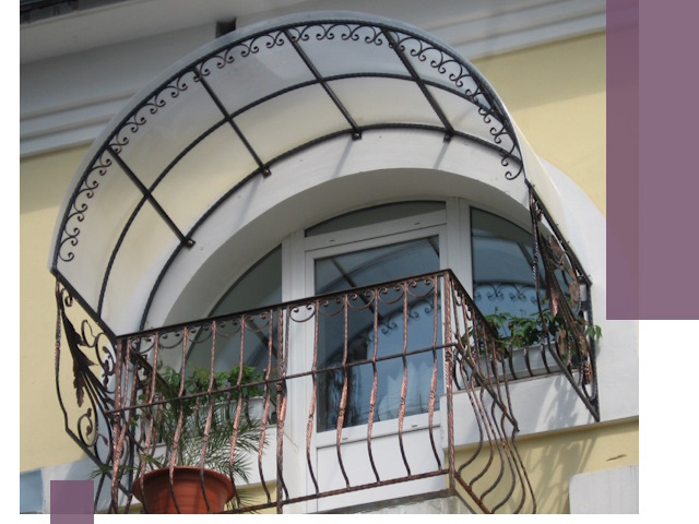 Козырьки над балконом в Бирске — изготовление и монтаж