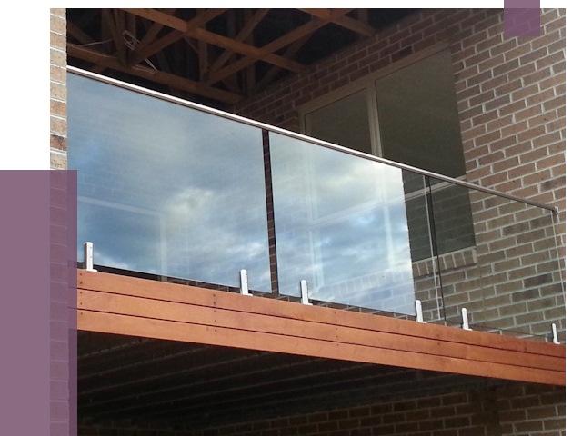 Стеклянные парапеты на крыше и террасе в Бирске от 11693 руб. | ПРОЛЁТ-Брк